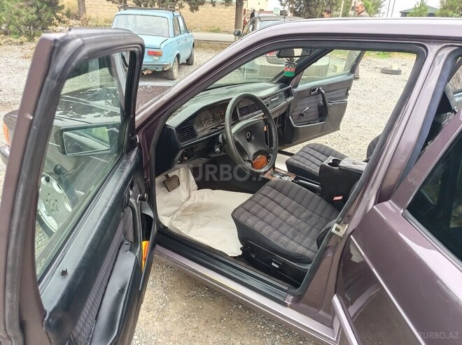 Mercedes 190 1992, 251,455 km - 2.0 l - Bərdə
