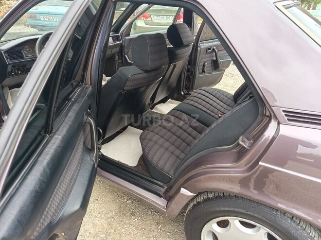 Mercedes 190 1992, 251,455 km - 2.0 l - Bərdə
