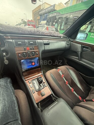 Mercedes E 230 1996, 245,480 km - 2.3 l - Bakı