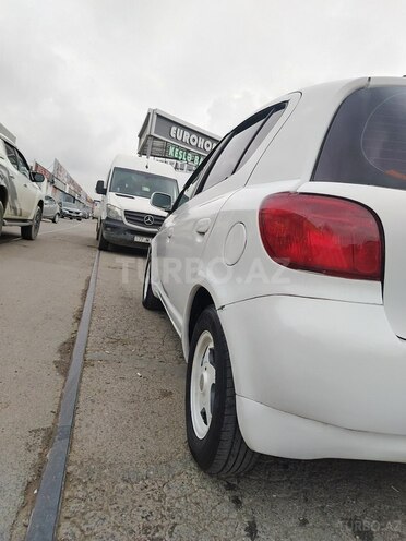 Toyota Vitz 2002, 299,000 km - 1.0 l - Bakı