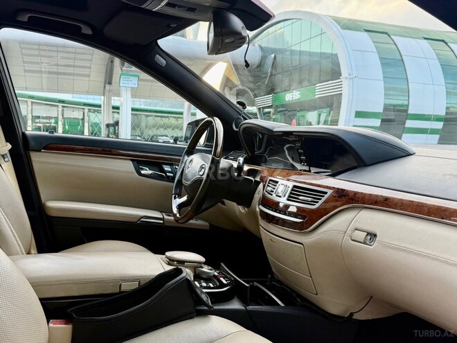 Mercedes S 500 2006, 246,000 km - 5.5 l - Bakı