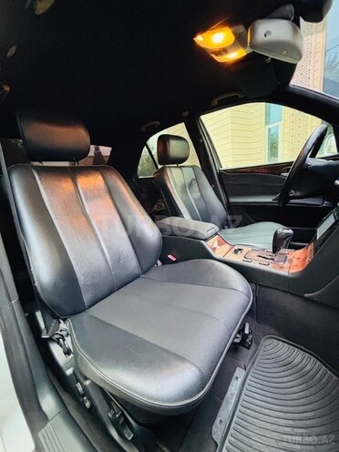 Mercedes E 220 2001, 320,000 km - 2.2 l - İmişli
