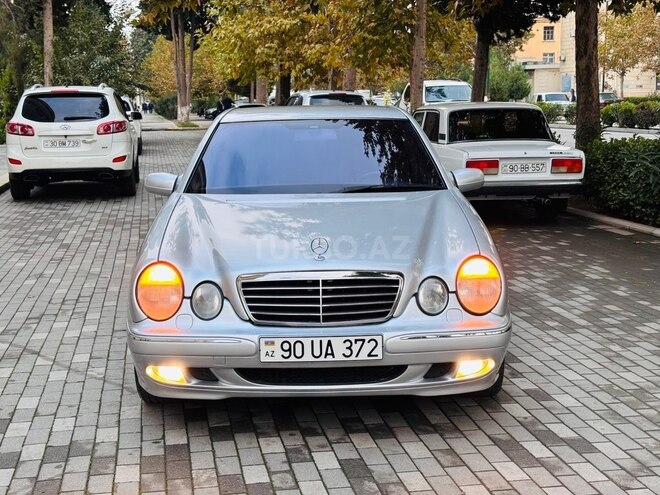 Mercedes E 220 2001, 320,000 km - 2.2 l - İmişli