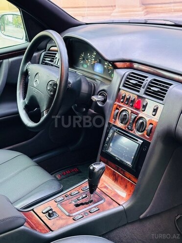 Mercedes E 220 2001, 320,000 km - 2.2 l - İmişli