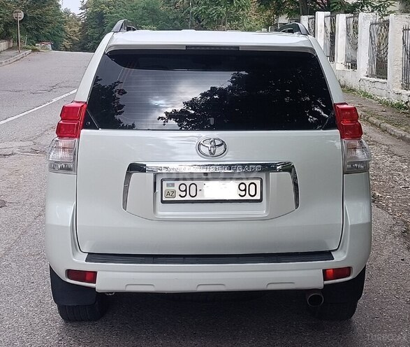 Toyota Land Cruiser Prado 2012, 212,000 km - 2.7 l - Qusar