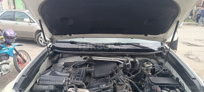 Toyota Land Cruiser Prado 2012, 212,000 km - 2.7 l - Qusar