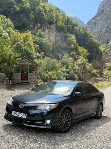 Toyota Camry 2014, 239,792 km - 2.5 l - Quba