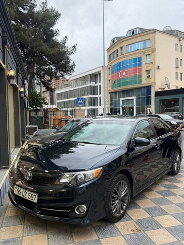 Toyota Camry 2014, 239,792 km - 2.5 l - Quba
