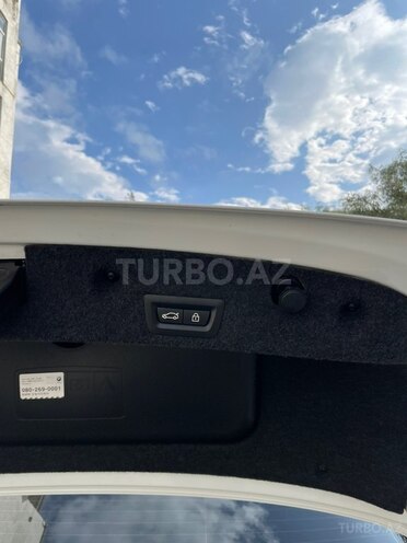 BMW  2015, 201,000 km - 2.0 л - Astara