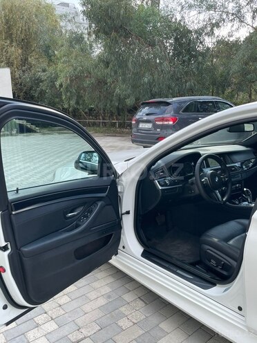 BMW  2015, 201,000 km - 2.0 л - Astara