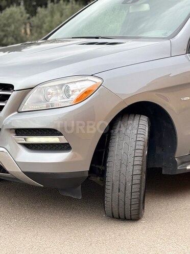 Mercedes ML 350 4MATIC 2011, 216,500 km - 3.5 l - Bakı