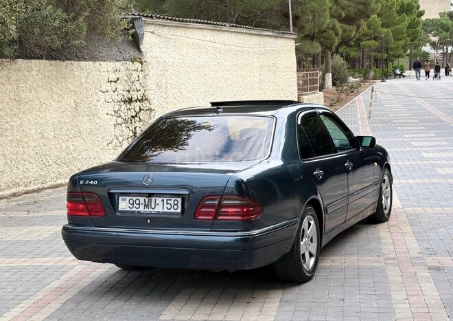 Mercedes E 240 1999, 346,000 km - 2.4 l - Sumqayıt