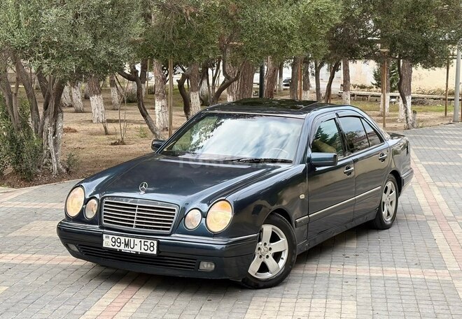Mercedes E 240 1999, 346,000 km - 2.4 l - Sumqayıt