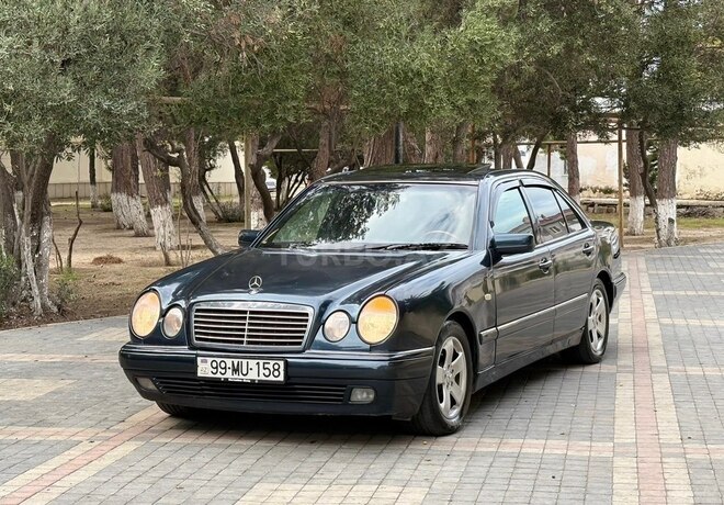 Mercedes E 240 1999, 346,000 km - 2.4 l - Sumqayıt