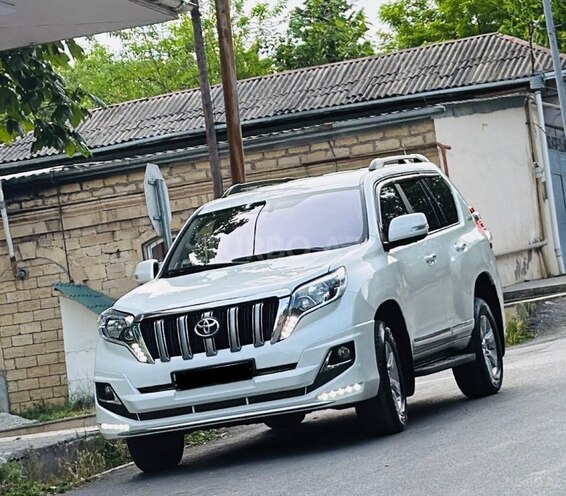 Toyota Land Cruiser Prado 2010, 228,000 km - 2.7 l - Bakı