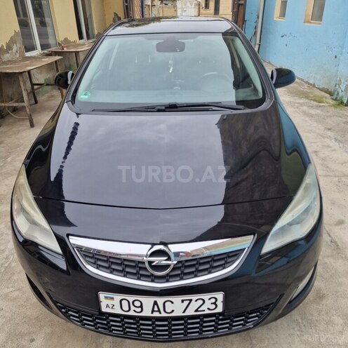 Opel Astra 2010, 245,000 km - 1.4 л - Yevlax