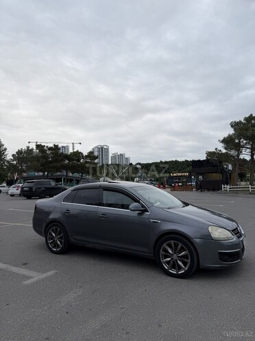 Volkswagen Jetta 2005, 224,200 km - 2.5 л - Bakı