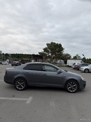 Volkswagen Jetta 2005, 224,200 km - 2.5 л - Bakı