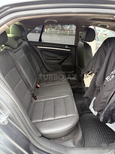 Volkswagen Jetta 2005, 224,200 km - 2.5 л - Bakı