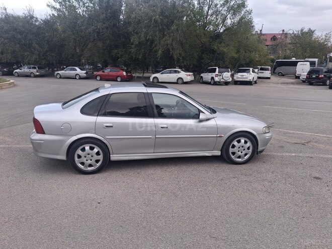 Opel Vectra 1999, 390,000 km - 2.2 l - Sumqayıt