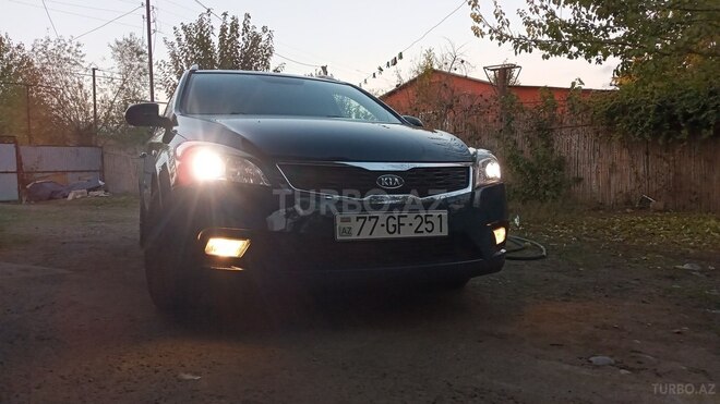 Kia  2010, 239,000 km - 1.4 l - Bakı