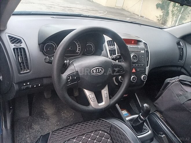 Kia  2010, 239,000 km - 1.4 l - Bakı