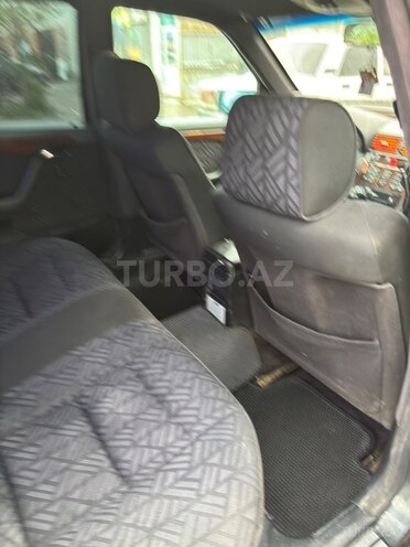 Mercedes C 180 1994, 152,000 km - 1.8 l - Salyan