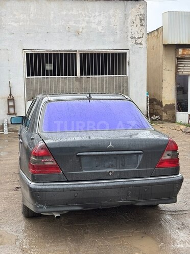 Mercedes C 180 1994, 152,000 km - 1.8 l - Salyan