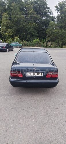 Mercedes E 230 1996, 405,500 km - 2.3 л - Xaçmaz