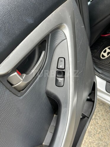 Hyundai Elantra 2012, 236,728 km - 1.8 l - Masallı