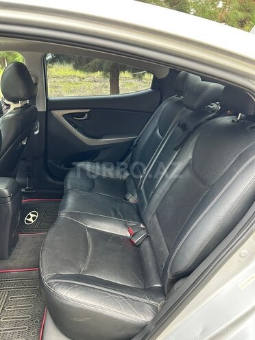 Hyundai Elantra 2012, 236,728 km - 1.8 l - Masallı