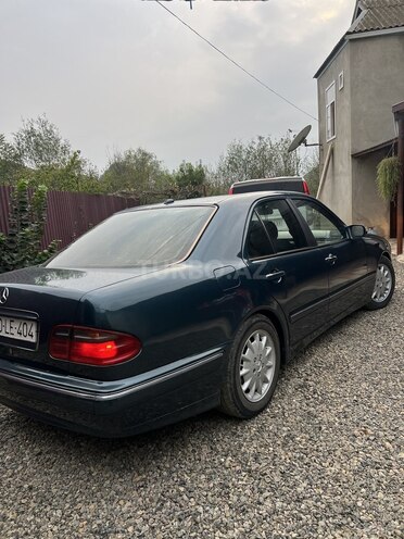 Mercedes E 220 2000, 565,965 km - 2.2 l - Lənkəran
