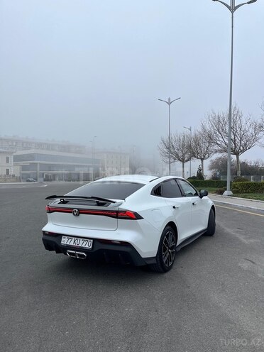 Changan  2025, 14,500 km - 1.5 л - Bakı
