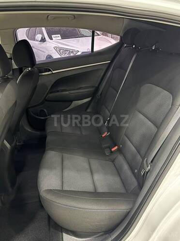 Hyundai Avante 2017, 185,000 km - 1.6 l - Sumqayıt