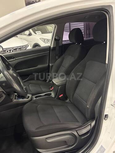 Hyundai Avante 2017, 185,000 km - 1.6 l - Sumqayıt
