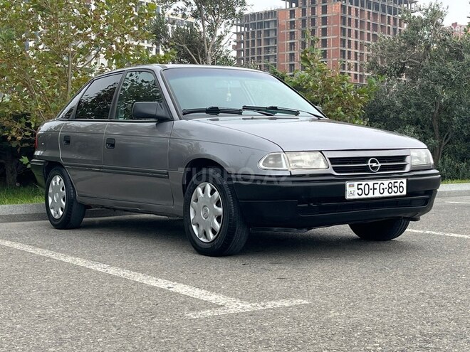 Opel Astra 1991, 276,000 km - 1.6 l - Sumqayıt