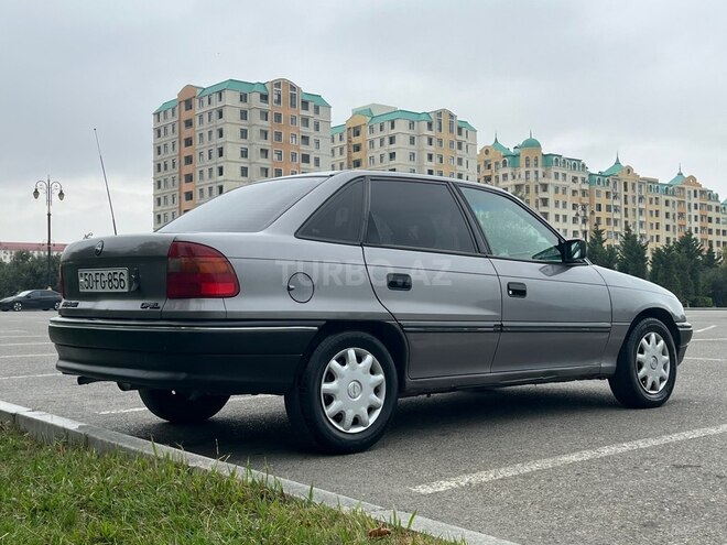 Opel Astra 1991, 276,000 km - 1.6 l - Sumqayıt
