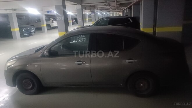 Nissan Sunny 2014, 195,000 km - 1.5 л - Bakı