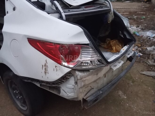 Hyundai Accent 2012, 225,000 km - 1.6 l - Bakı