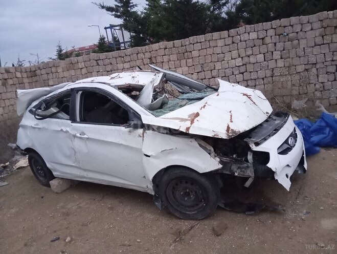 Hyundai Accent 2012, 225,000 km - 1.6 l - Bakı