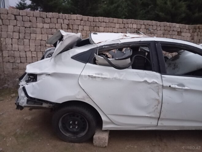 Hyundai Accent 2012, 225,000 km - 1.6 l - Bakı