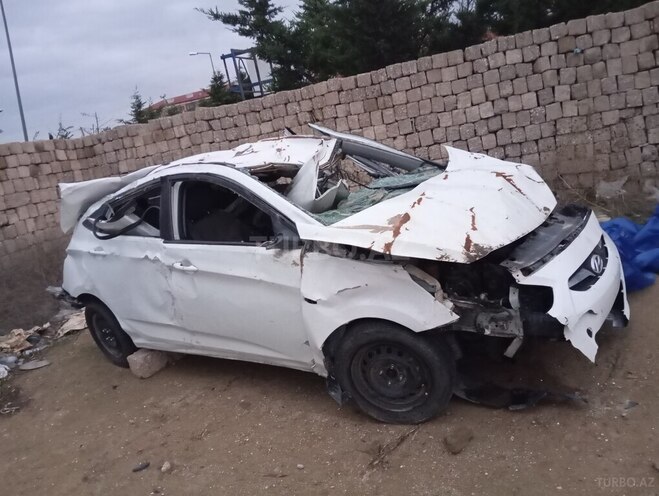 Hyundai Accent 2012, 225,000 km - 1.6 l - Bakı