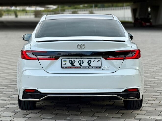 Toyota Camry 2025, 11,000 km - 2.0 l - Bakı