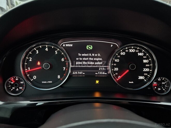 Volkswagen Touareg 2010, 222,000 km - 3.6 l - Bakı