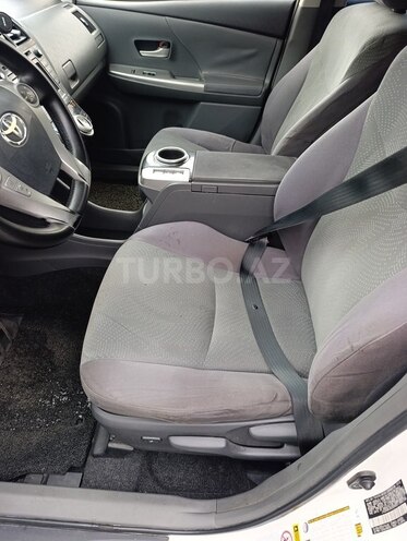 Toyota Prius V 2013, 266,000 km - 1.8 l - Bakı