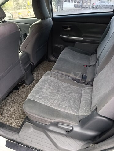 Toyota Prius V 2013, 266,000 km - 1.8 l - Bakı