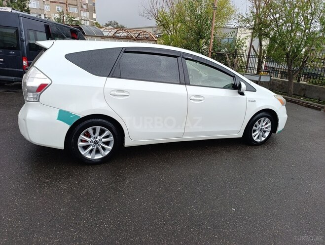 Toyota Prius V 2013, 266,000 km - 1.8 l - Bakı