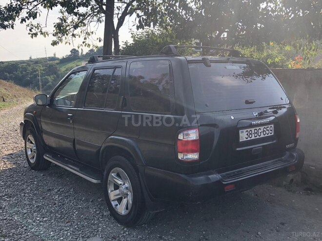 Nissan Pathfinder 2004, 300,000 km - 3.5 l - Quba