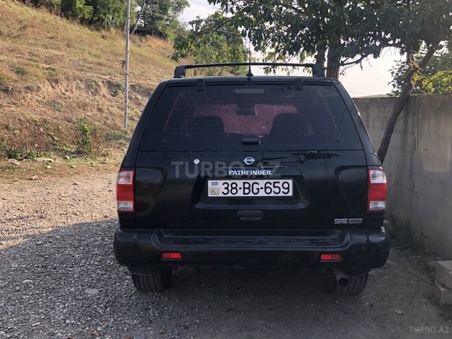 Nissan Pathfinder 2004, 300,000 km - 3.5 l - Quba