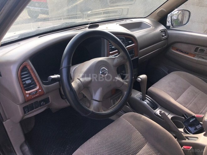 Nissan Pathfinder 2004, 300,000 km - 3.5 l - Quba